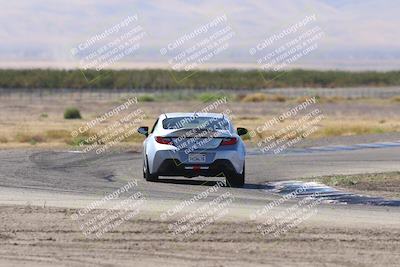 media/Oct-04-2025-OnGrid (Sat) [[44bd565ffa]]/Green Group/Grapevine/